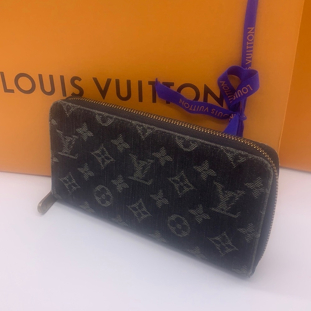 Authentic Denim Louis Vuitton Zippy Wallet